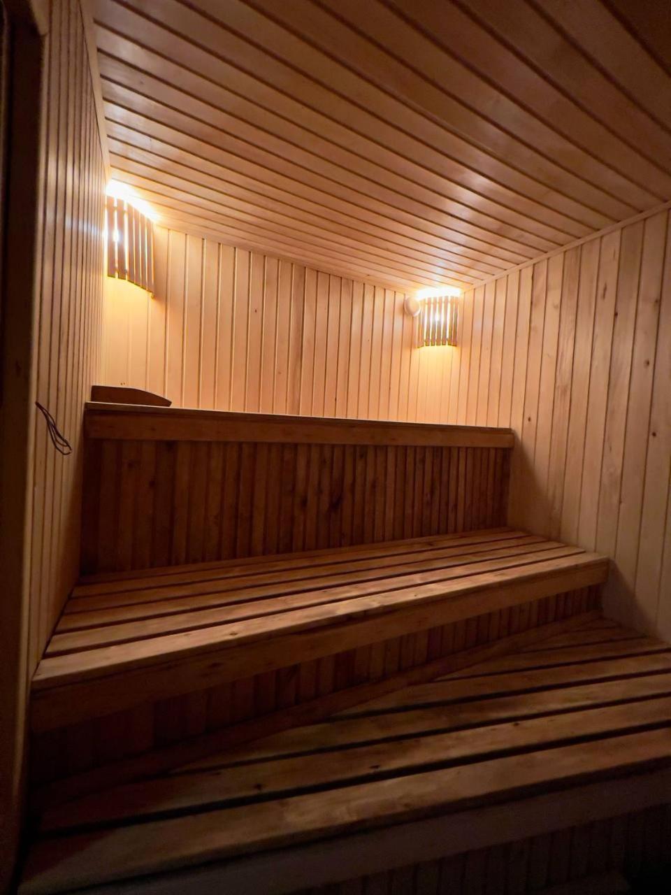 Hotel Спортохота Čerkasy Esterno foto