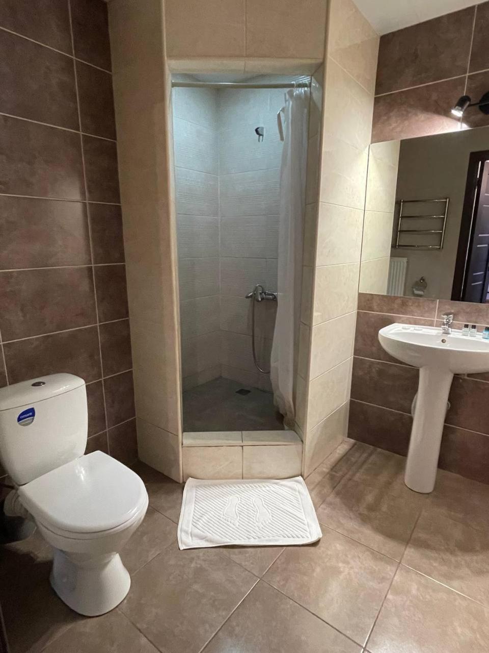 Hotel Спортохота Čerkasy Esterno foto