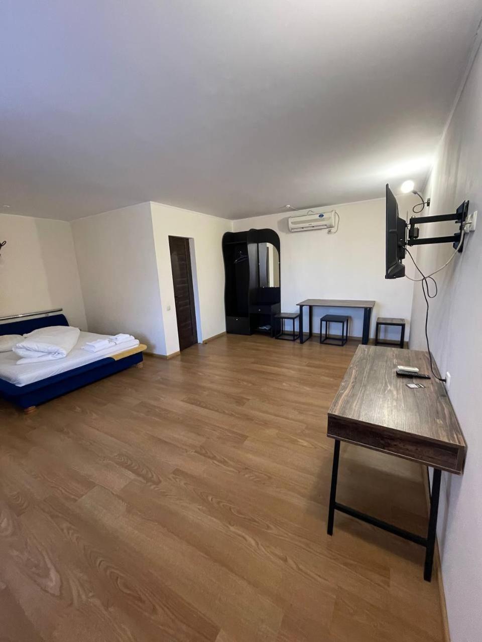 Hotel Спортохота Čerkasy Esterno foto